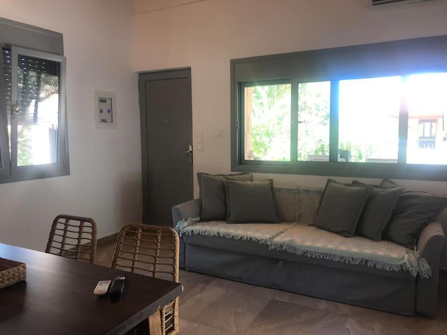 Πέτρινη κατοικία στην Αίγινα - Stone House in Aigina Khloi Εξωτερικό φωτογραφία